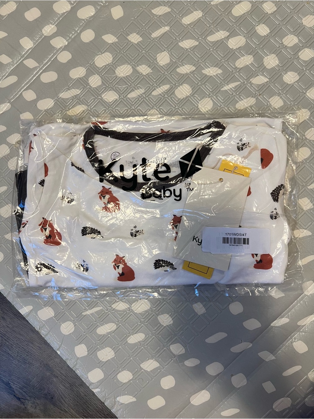 Kyte BABY White Pajama Set with Rust Fox Print